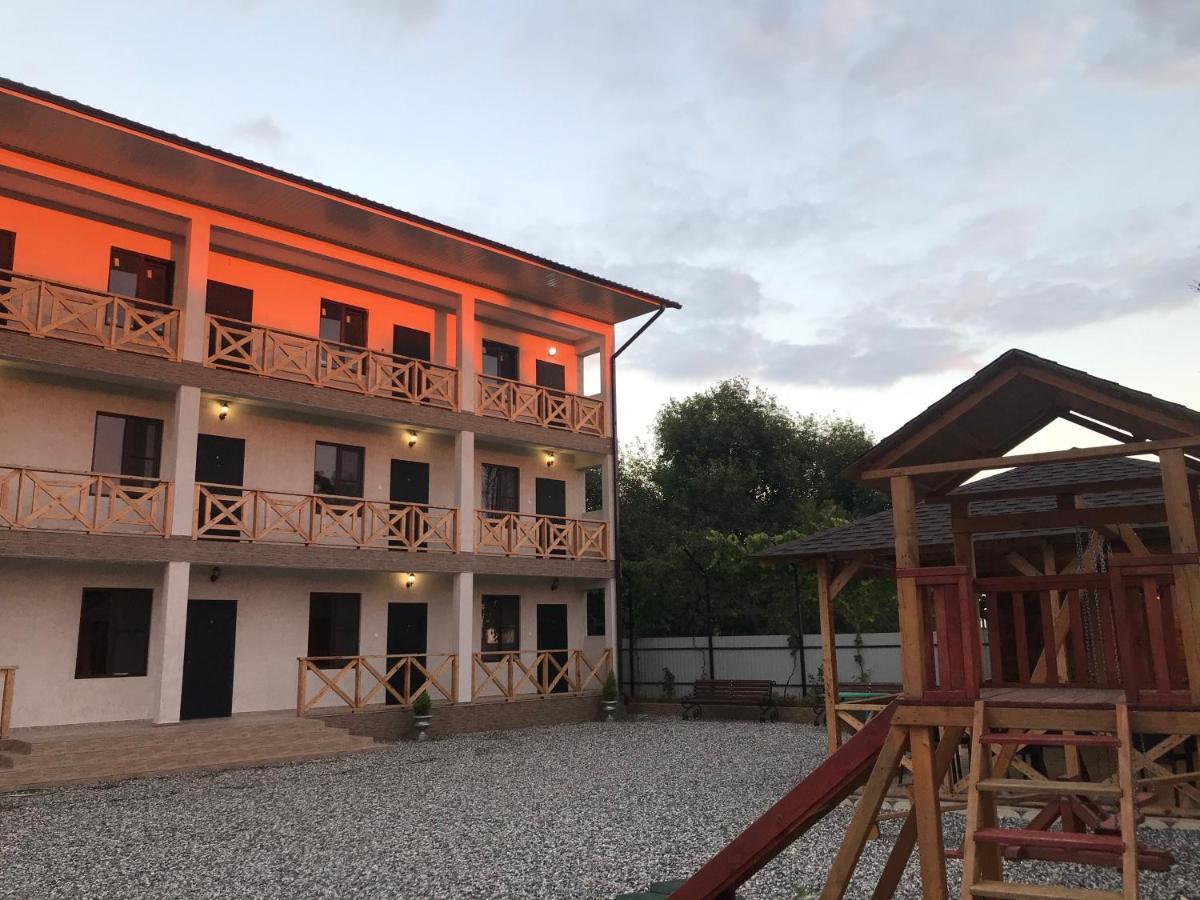 Guest House Dana Піцунда Екстер'єр фото