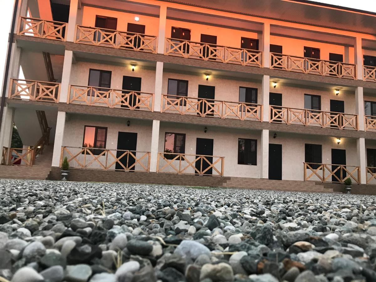 Guest House Dana Піцунда Екстер'єр фото